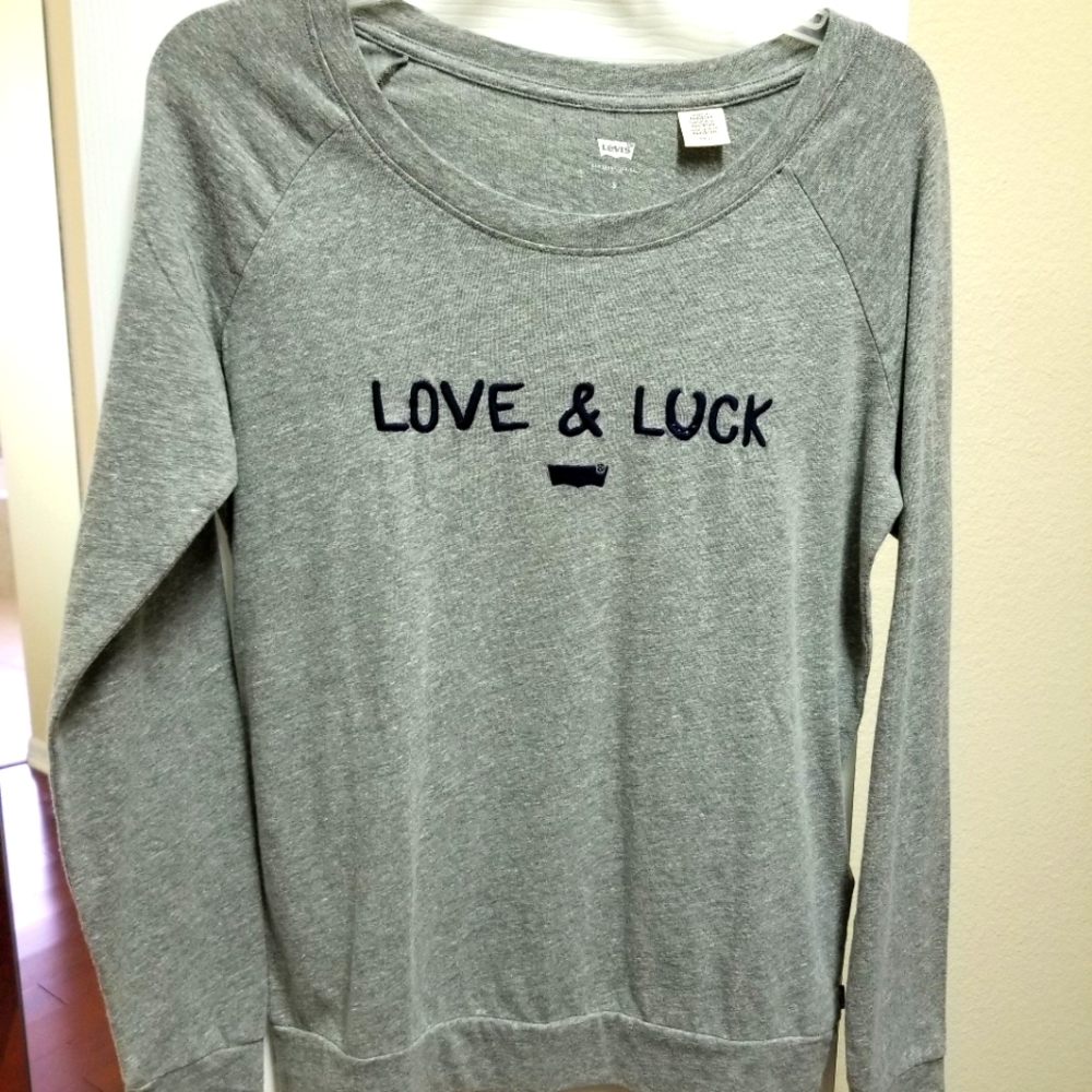Levi's long sleeve T-shirt